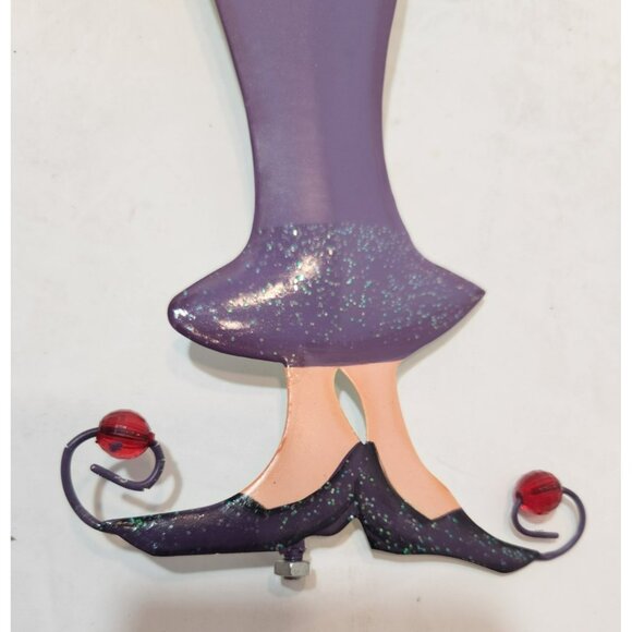 Red Hat Society--Paperback Book--Wall Plaque Decor 15" Metal Lady Figurine - Picture 7 of 9